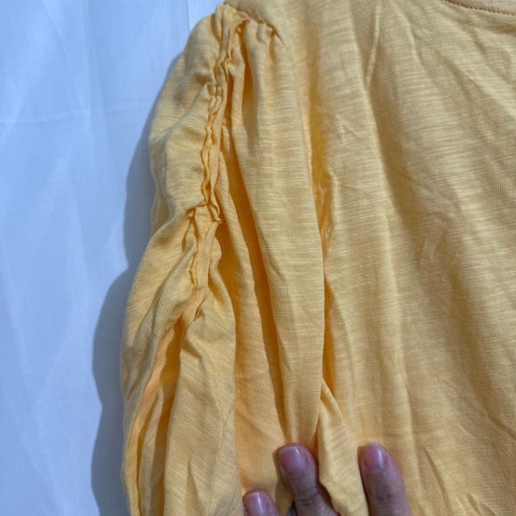 Women's Market & Spruce Mustard Colette Shirred Sleeve Tee M - Picture 5 of 7